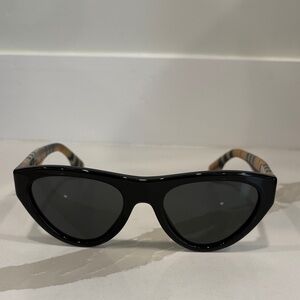 Burr berry Cat Eye sunglasses B 4285